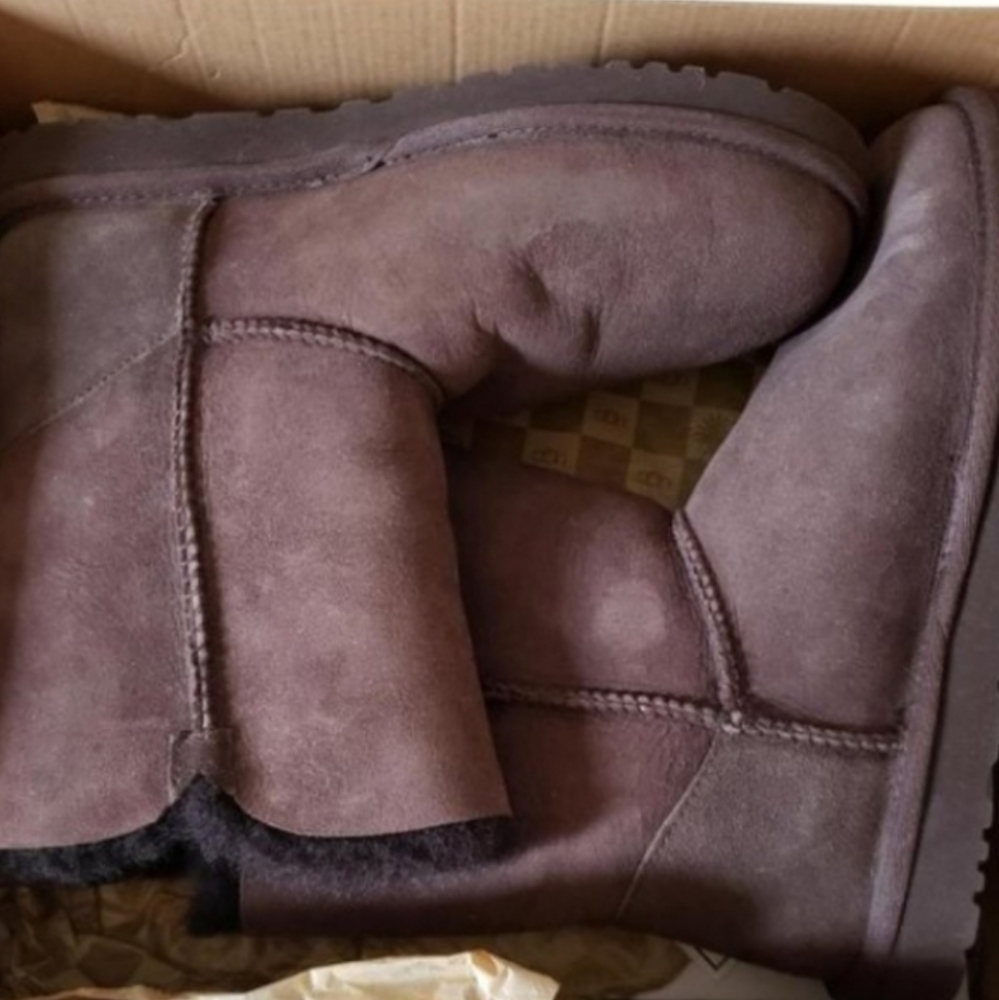 🔥🔥 NEW IN BOX UGG Australia Sale🔥🔥